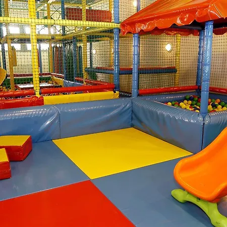 Palace אנדורה לה ולה